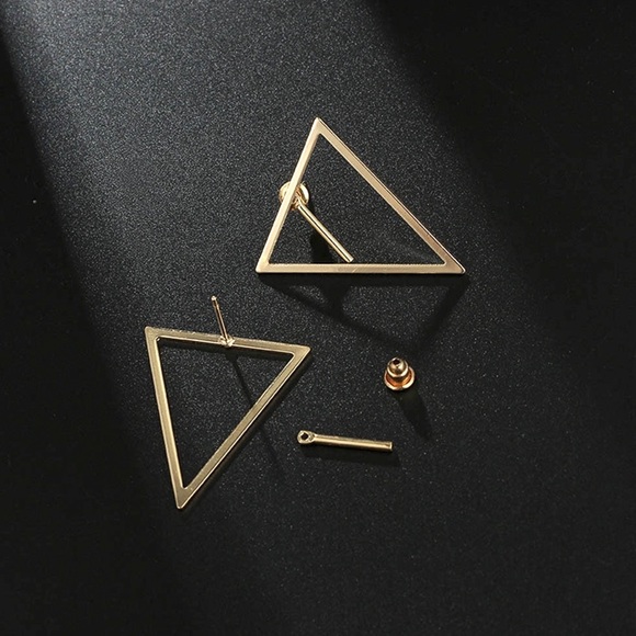 3/$30 - Gold Triangle Studs w/Bar Jackets Earrings - Picture 6 of 8